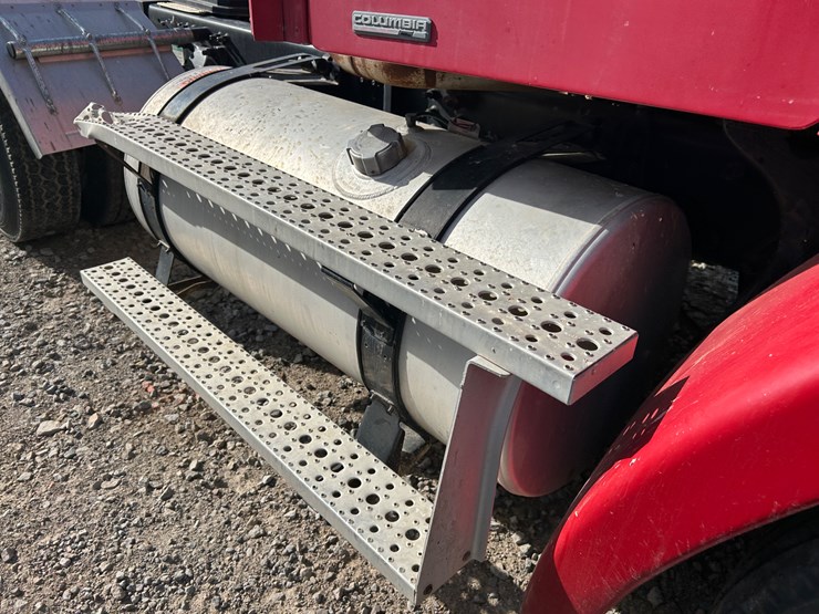 #36890-•-2006-freightliner-columbia-daycab-1fujf0cv16lv57509-inv#-36890-image-5