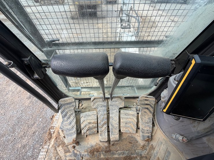 volvo-ec300el-image-19