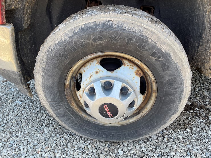 2012-gmc-3500hd-image-8