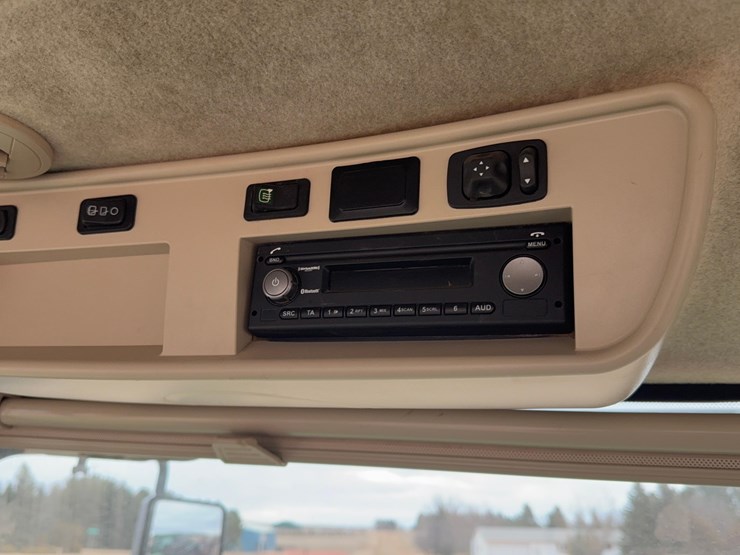 2019-john-deere-9620rx-track-tractor-image-50