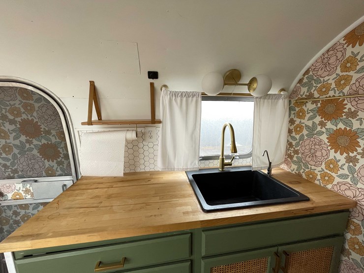 #1435-•-1978-airstream-land-yacht-31'---fully-remodeled,-road-ready-(has-wi-title)-(of)-image-63