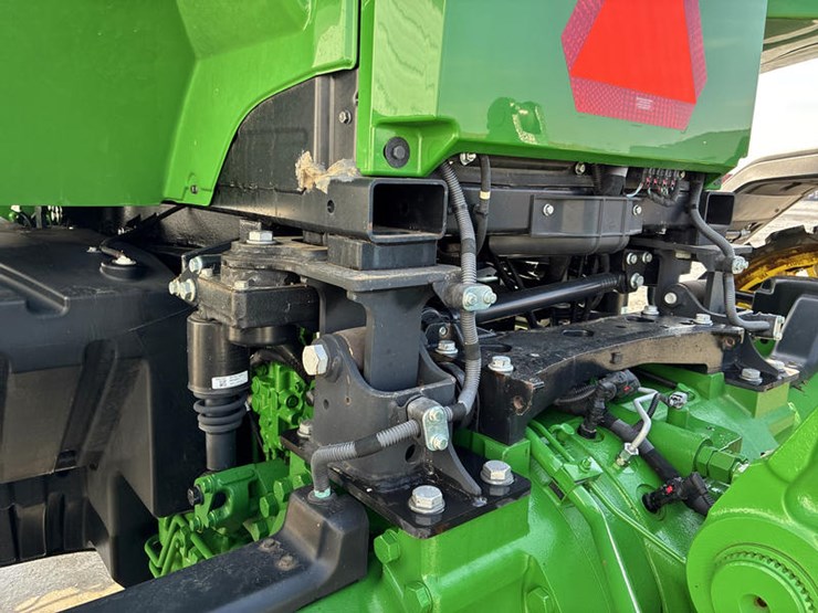 2023-john-deere-8rx-370-image-26
