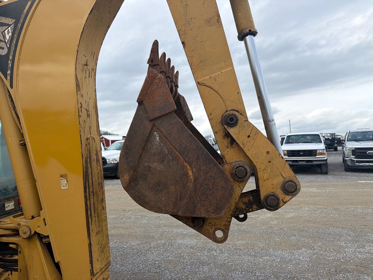 caterpillar-416d-image-5