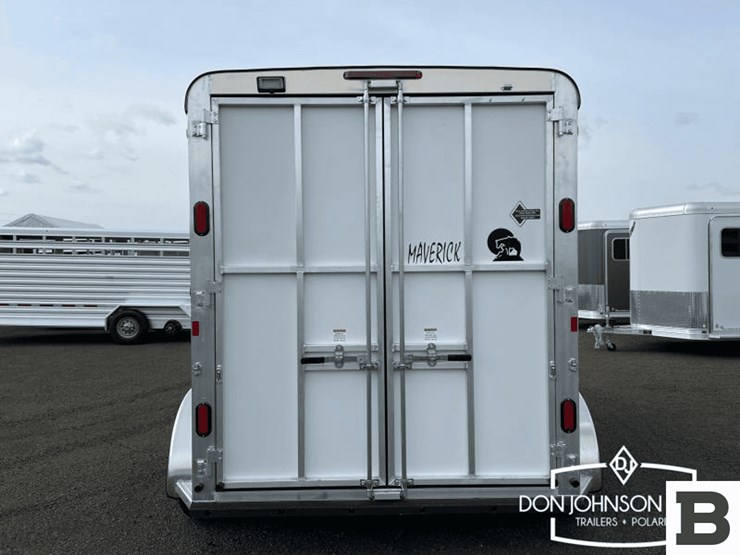 2023-c&b-mavlite-2h-7k-2-h-horse-trailer-image-7