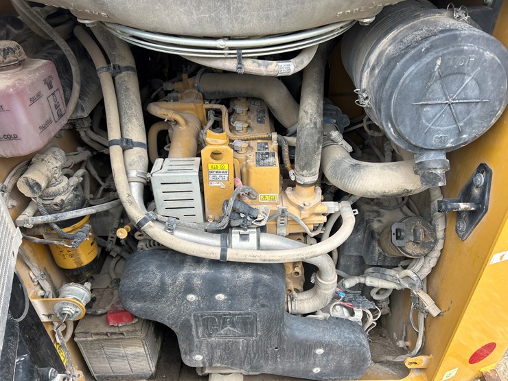 caterpillar-246d3-image-31