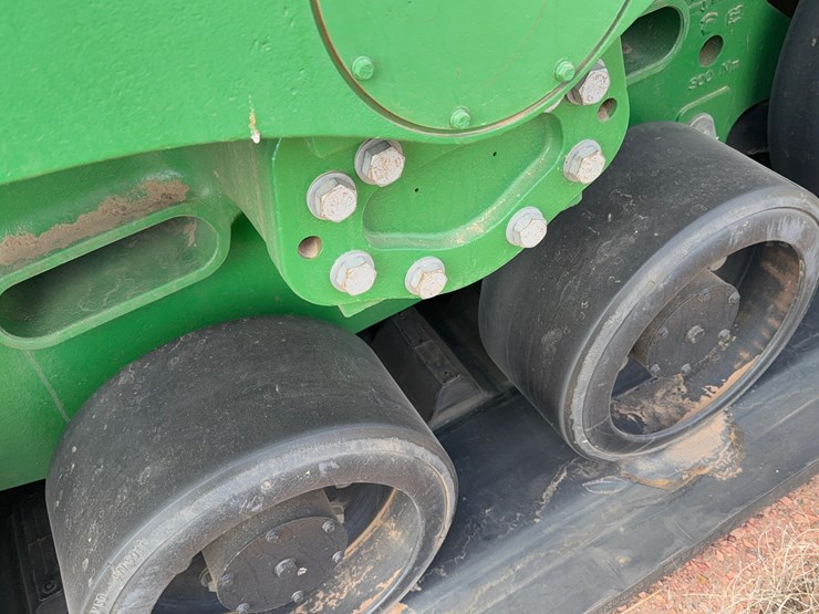 2019-john-deere-9620rx-track-tractor-image-40