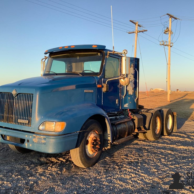 2001 INTERNATIONAL 2001