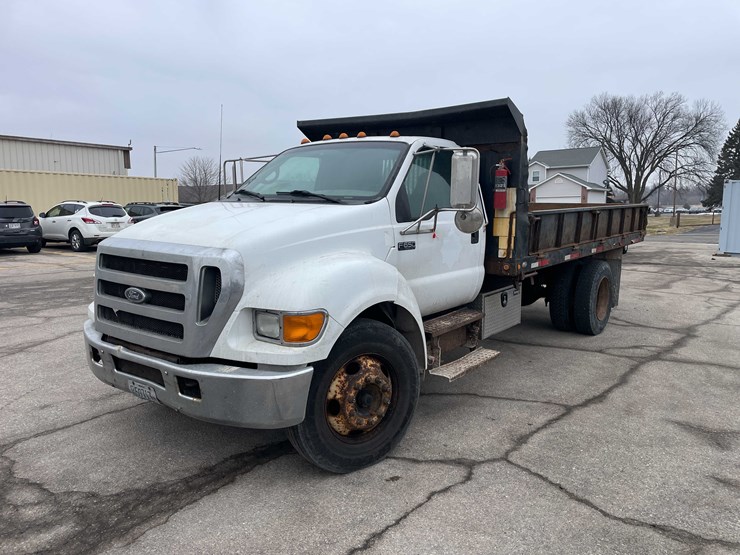 2006-ford-f650-xl-image-1