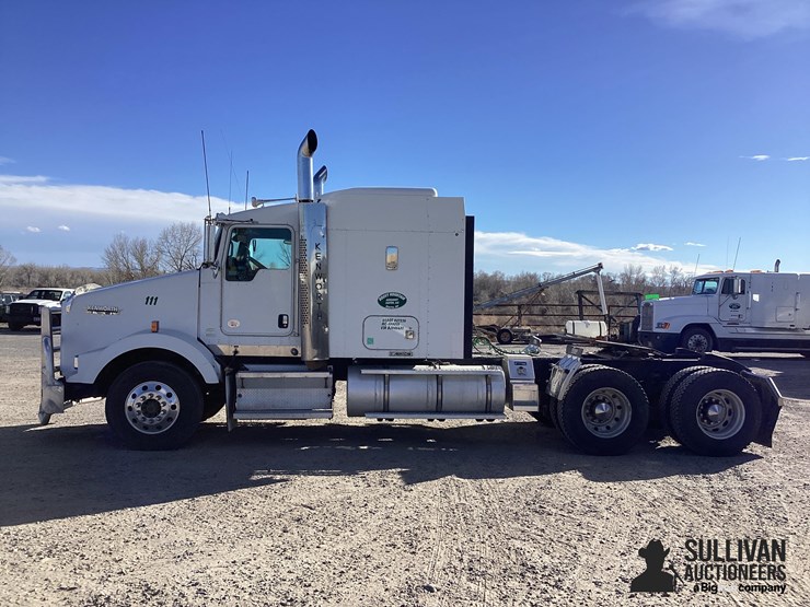 2011-kenworth-t800-image-8