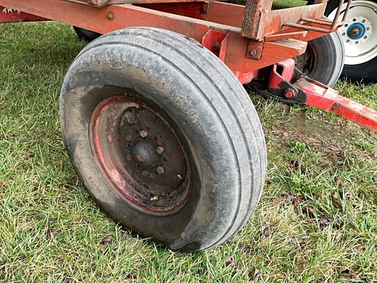 tag-#110,-200-bu-hopper-wagon-image-16