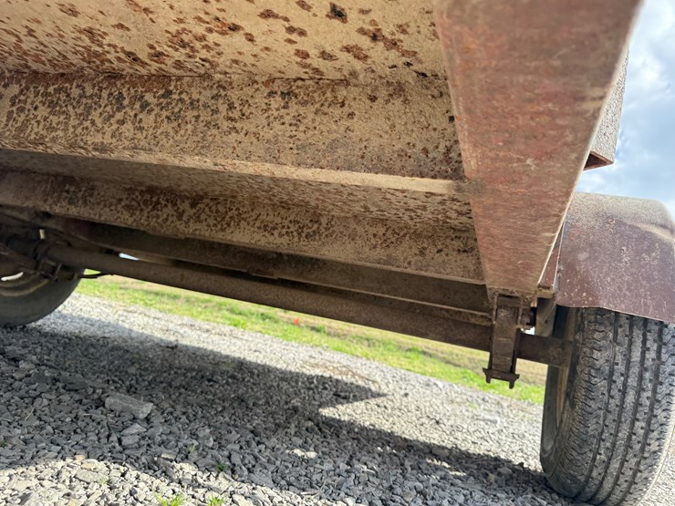 #38649-•-10’-s/a-utility-trailer-image-18