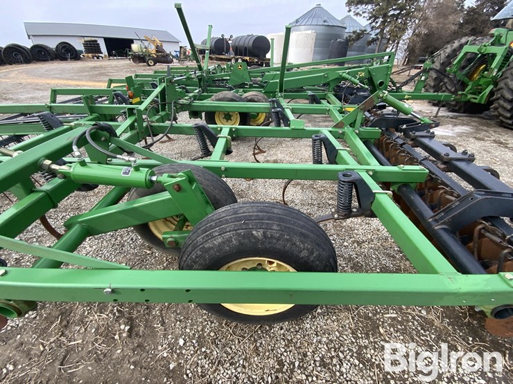 john-deere-726-image-19