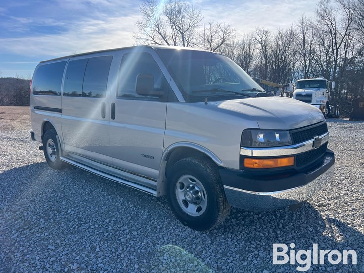 2006-chevrolet-express-g3500-image-3