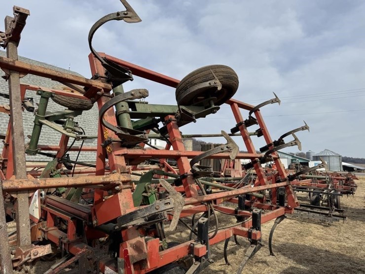 brillion-20'-field-cultivator-image-13