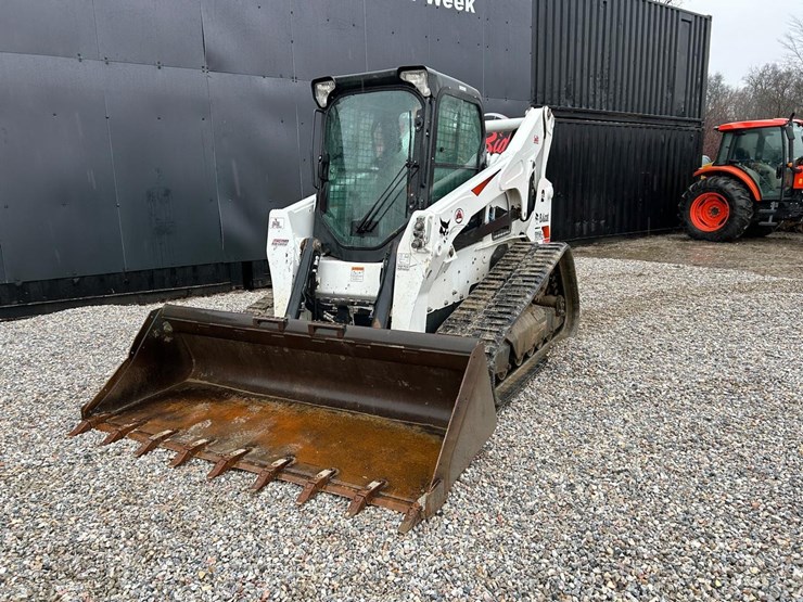 2023-bobcat-t870-image-8