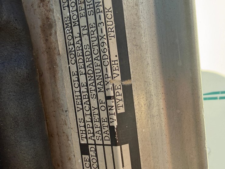 1993-peterbilt-377-image-35