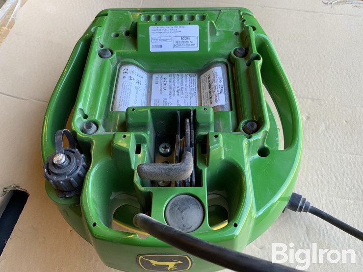 2023-john-deere-7000-image-18