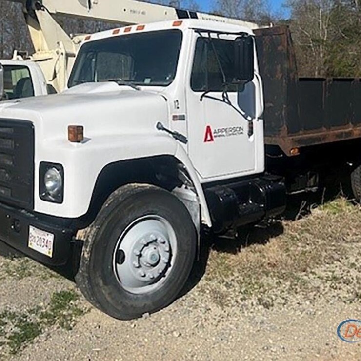 1987 INTERNATIONAL S1900