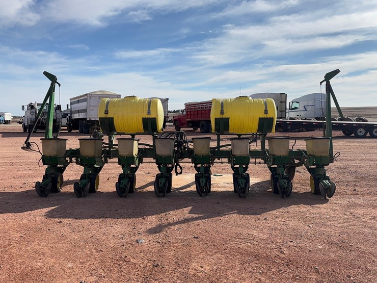 john-deere-7200-image-6