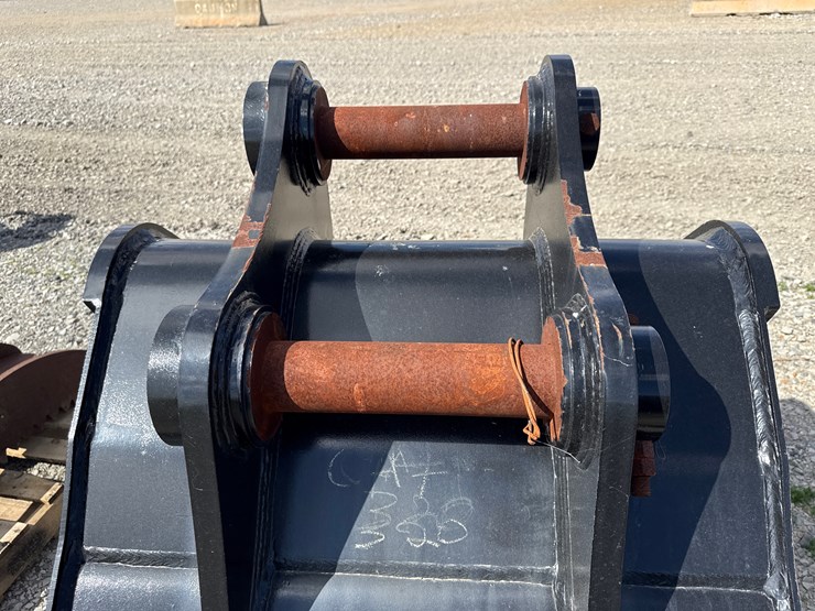 caterpillar-320-image-5