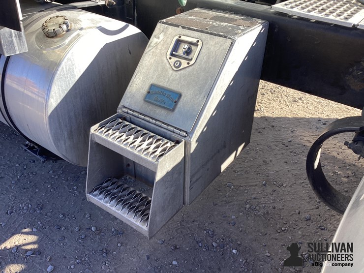 2005-kenworth-w900l-image-14