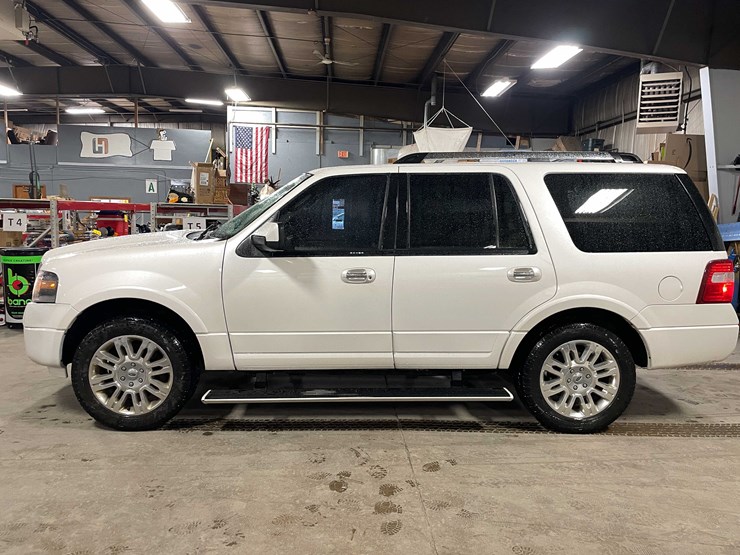 2014-ford-expedition-limited-image-9