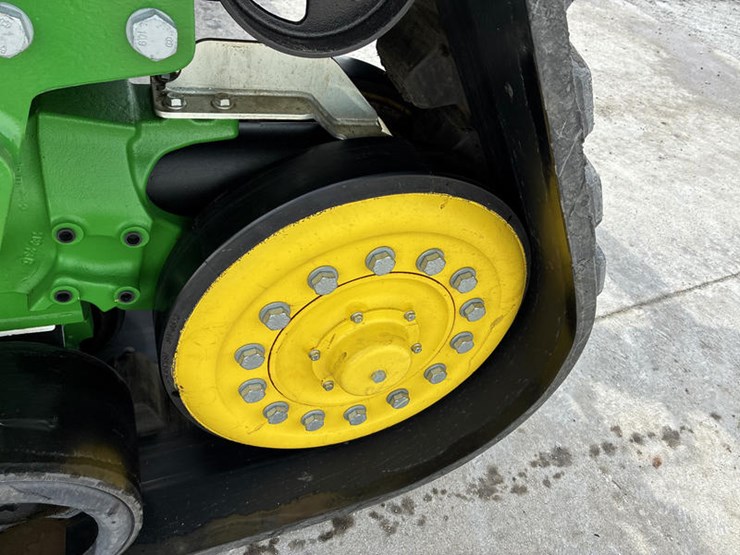 2024-john-deere-8rx-410-image-78