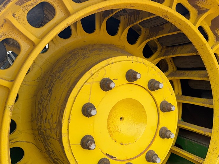 2019-john-deere-9620rx-track-tractor-image-37