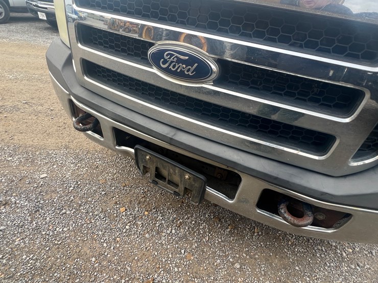 ford-f350-xlt-image-16