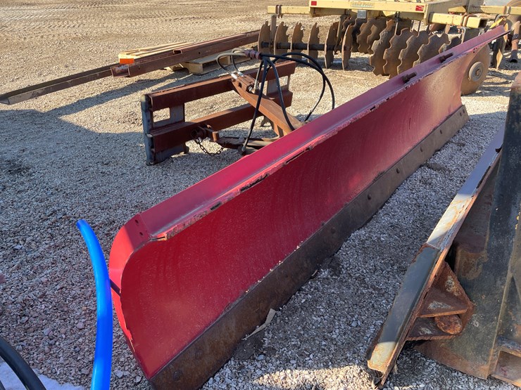 #6077-•-universal-mount-skidsteer-snow-pusher-image-2