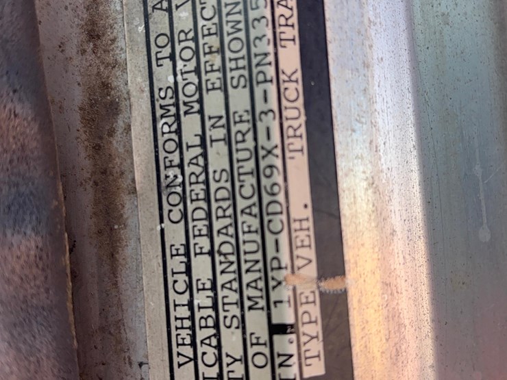 1993-peterbilt-377-image-113