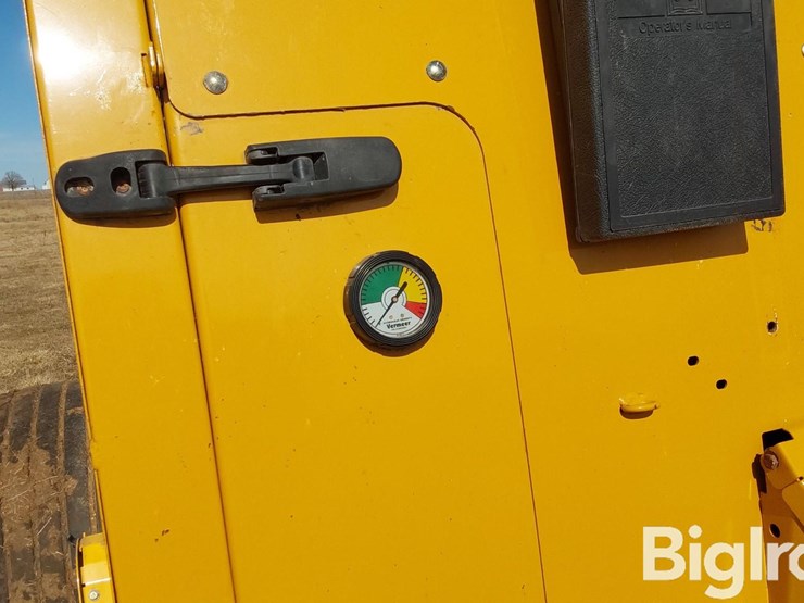 2017-vermeer-604n-image-16