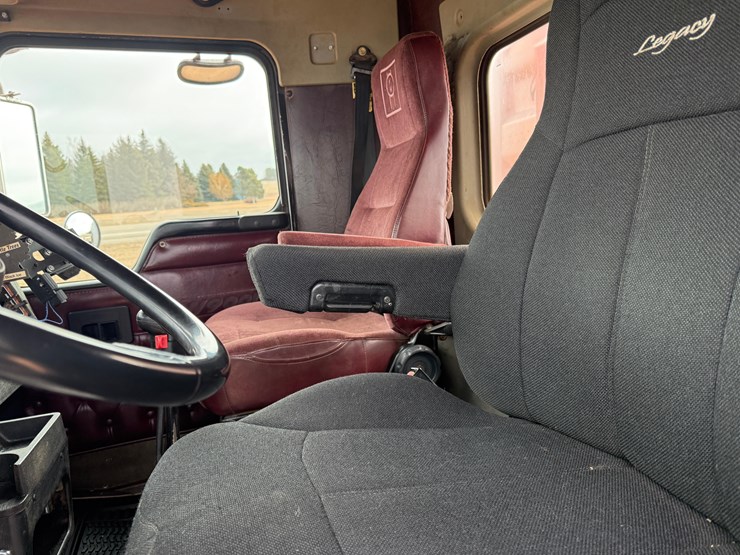 2000-kenworth-w900-image-25