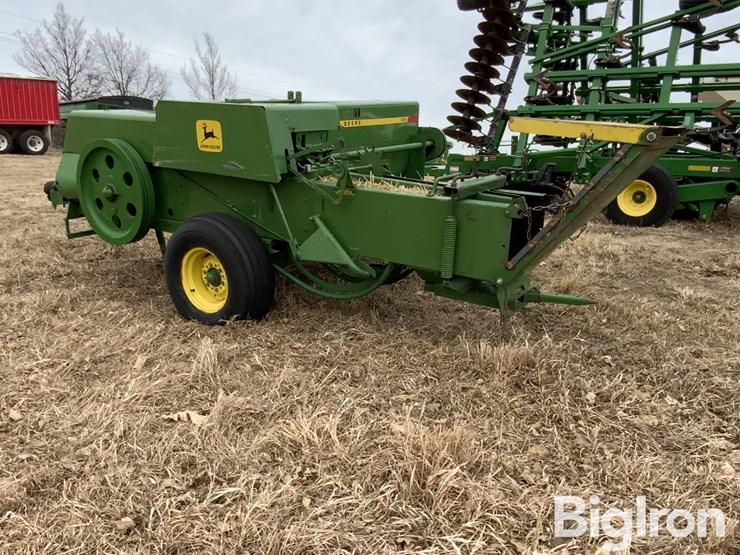 john-deere-336-image-7