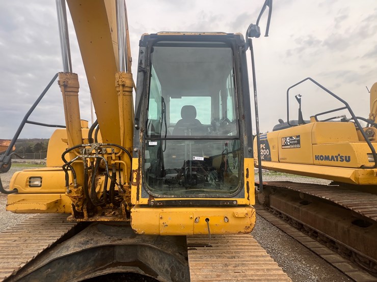 2011-komatsu-pc130-8-image-24