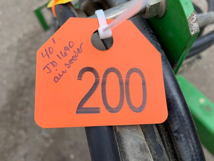 john-deere-1690-image-2