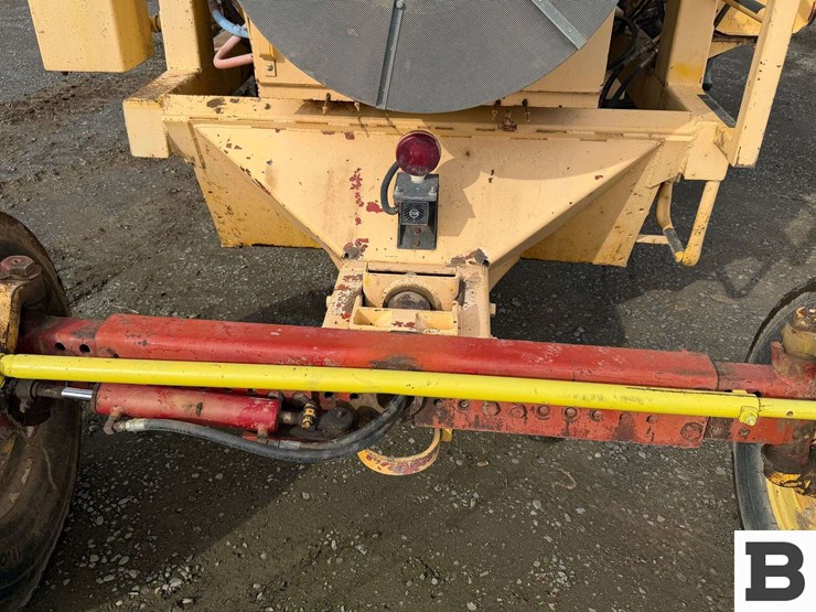 1995-international-915-image-30