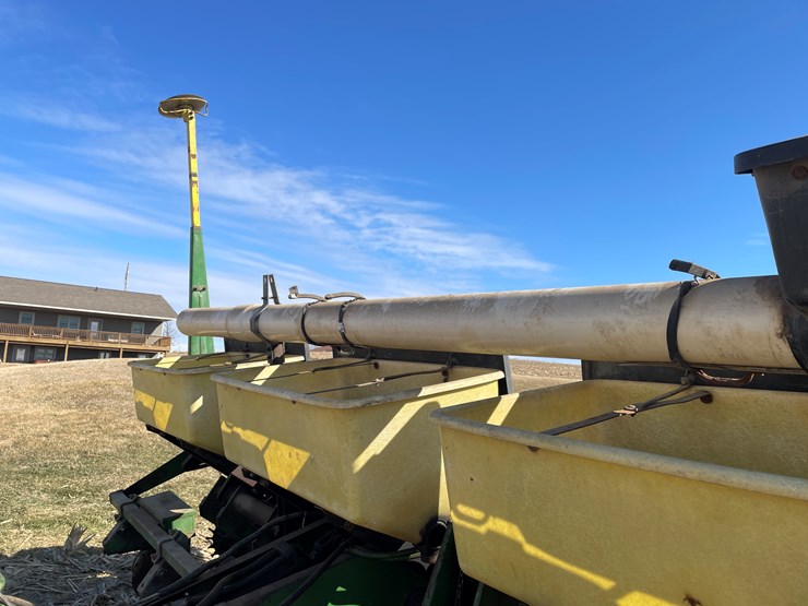 john-deere-7000-image-7