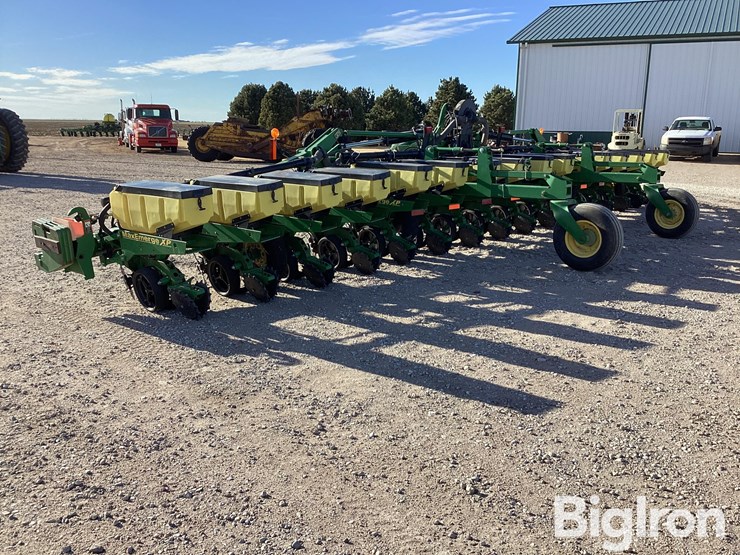 john-deere-1720-image-7