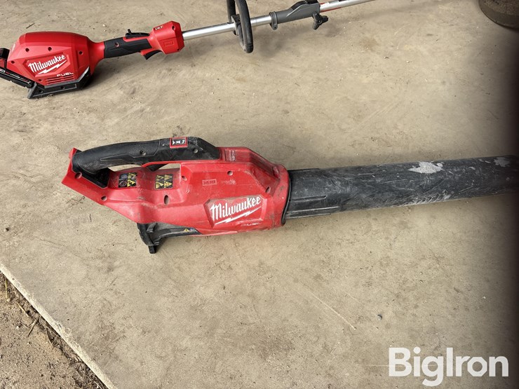 skid-of-milwaukee-power-tools-image-19