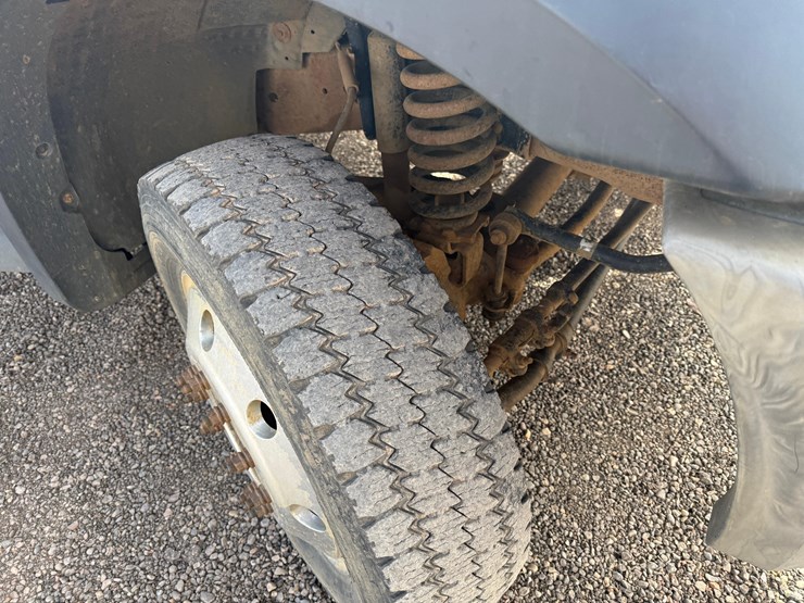 2006-ford-f550-image-46