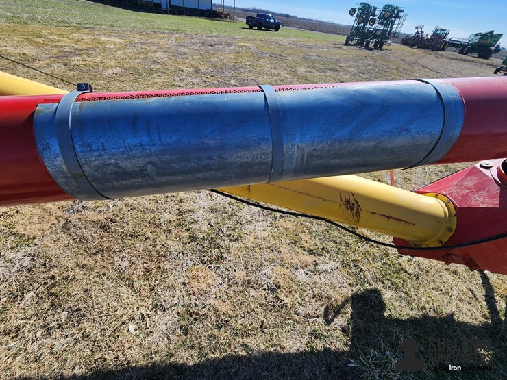 westfield-mk130-61-plus-13"x61'-swing-away-auger-image-17