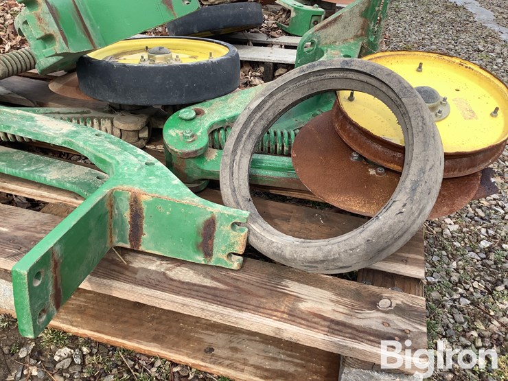 john-deere-1775-image-14