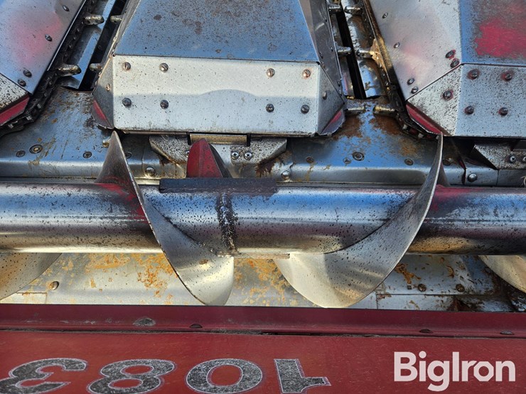 case-ih-1083-image-17