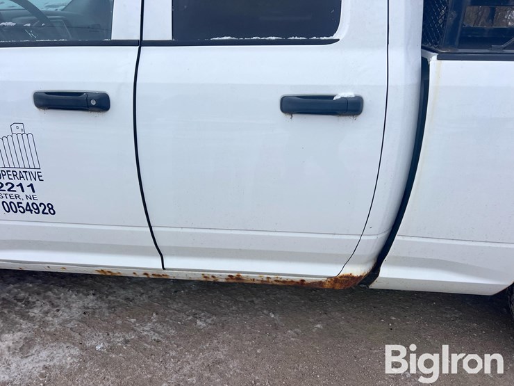 2013-ram-1500-st-image-13