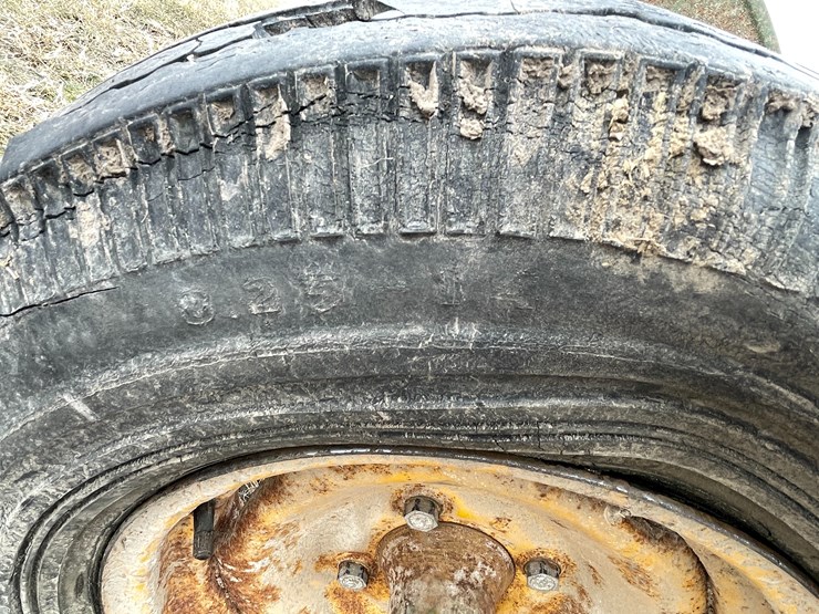 #3438-•-brillion-sure-stand-seeder-image-22