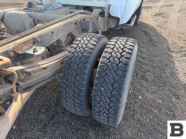 2015-chevrolet-silverado-3500-image-20