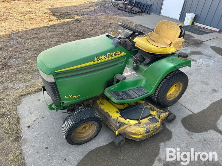 john-deere-lx280-image-1