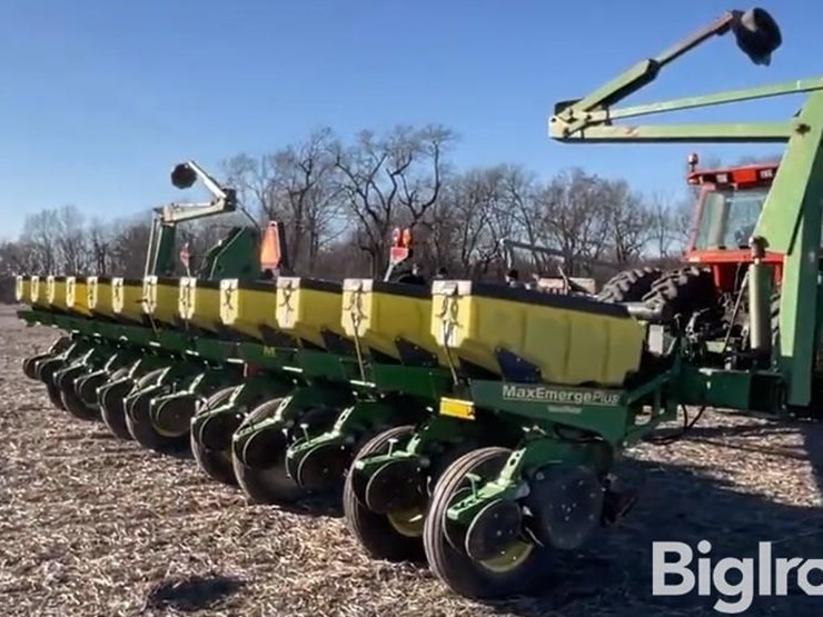 john-deere-1770-image-11