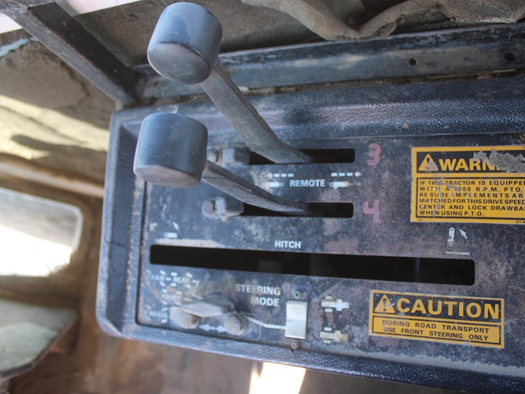 #1015-•-case-4490-tractor-image-23